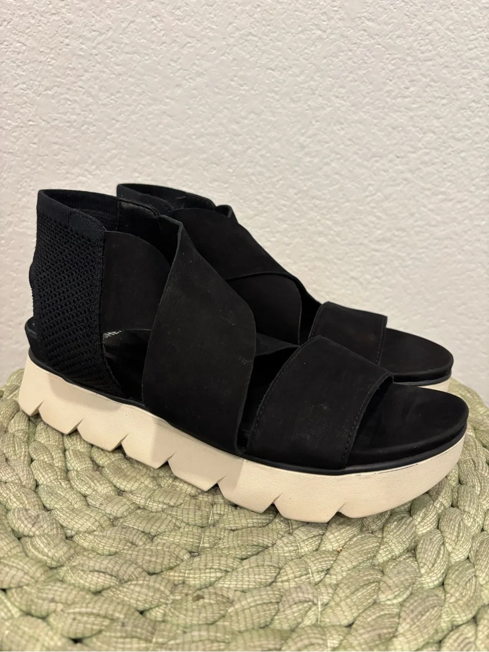 Eileen Fisher Chant Tumbled Black Leather Wedge Sandal Size 10